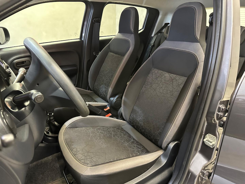 Foto do veículo FIAT MOBI  TREKKING 1.0 MT 2022 22.515 KM 58.900,00