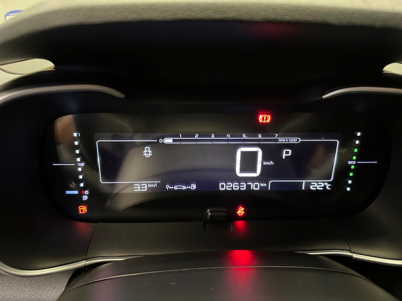 Foto do veículo CITROËN C4 CACTUS  1.6 FEEL PACK AUT 2022 26.326 KM 88.900,00