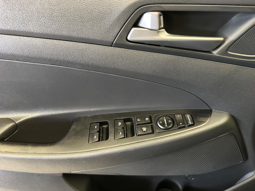 Foto do veículo HYUNDAI TUCSON  1.6 16V T-GDI GASOLINA GLS ECOSHIFT 2018 113.000 KM 98.900,00