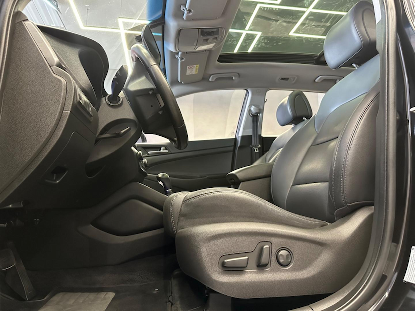 Foto do veículo HYUNDAI TUCSON  1.6 16V T-GDI GASOLINA GLS ECOSHIFT 2018 113.000 KM 98.900,00