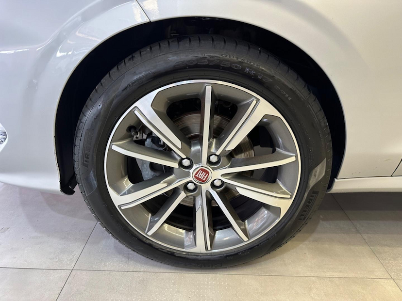 Foto do veículo FIAT CRONOS  PRECISION 1.8 16V FLEX AUT. 2019 76.502 KM 69.900,00