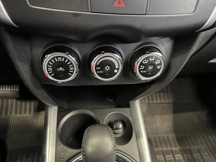 Foto do veículo MITSUBISHI ASX  2.0 CVT FLEX 2019 62.253 KM 94.900,00