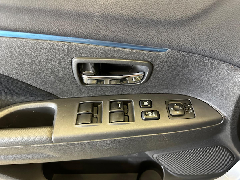 Foto do veículo MITSUBISHI ASX  2.0 CVT FLEX 2019 62.253 KM 94.900,00
