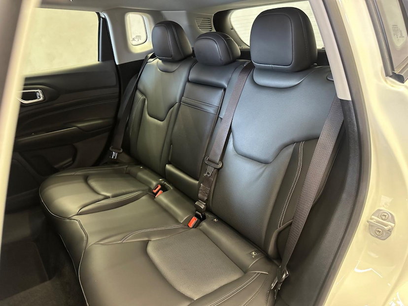 Foto do veículo JEEP COMPASS  LONGITUDE T270 TURBO FLEX AUT. 2023 7.912 KM 152.900,00