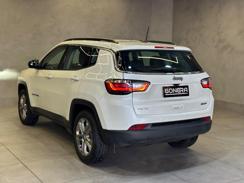 Foto do veículo JEEP COMPASS  LONGITUDE T270 TURBO FLEX AUT. 2023 7.912 KM 152.900,00