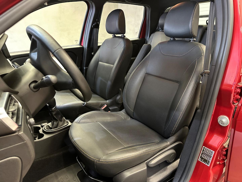 Foto do veículo RENAULT DUSTER OROCH  OUTSIDER 1.3 TCE FLEX AUT 2023 27.119 KM 110.900,00