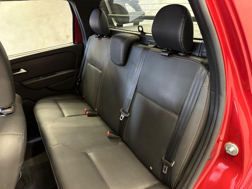 Foto do veículo RENAULT DUSTER OROCH  OUTSIDER 1.3 TCE FLEX AUT 2023 27.119 KM 110.900,00