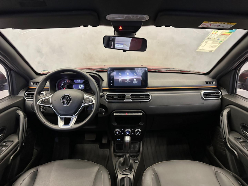 Foto do veículo RENAULT DUSTER OROCH  OUTSIDER 1.3 TCE FLEX AUT 2023 27.119 KM 110.900,00