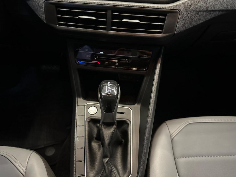 Foto do veículo VOLKSWAGEN NIVUS  1.0 200 TSI HIGHLINE 2024 17.426 KM 129.900,00