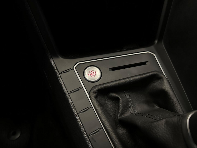 Foto do veículo VOLKSWAGEN NIVUS  1.0 200 TSI HIGHLINE 2024 17.426 KM 129.900,00