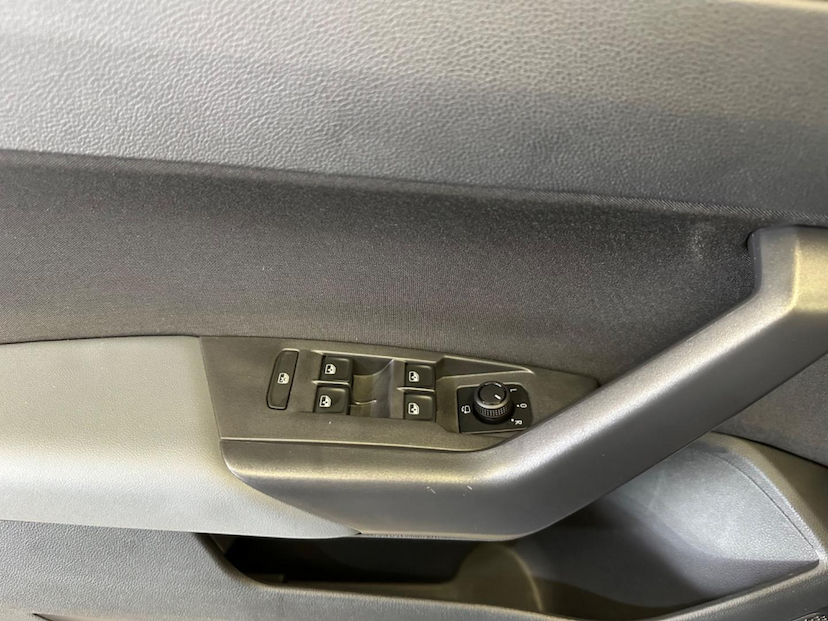 Foto do veículo VOLKSWAGEN NIVUS  1.0 200 TSI HIGHLINE 2024 17.426 KM 129.900,00