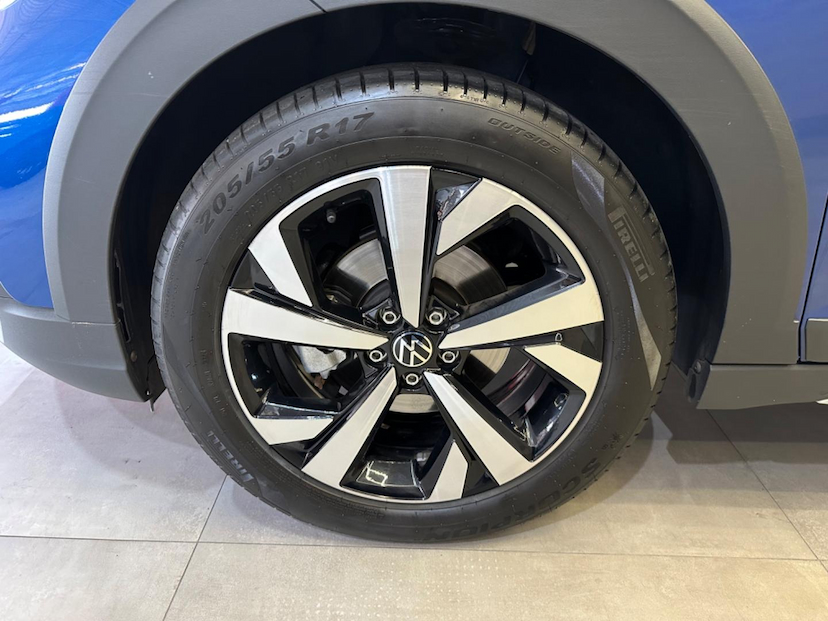 Foto do veículo VOLKSWAGEN NIVUS  1.0 200 TSI HIGHLINE 2024 17.426 KM 129.900,00