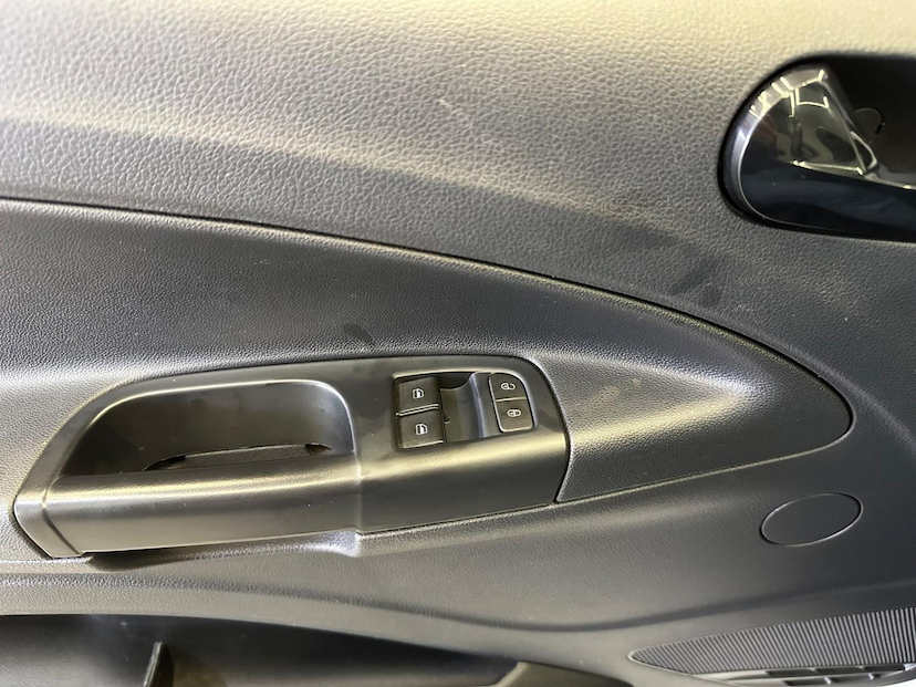Foto do veículo VOLKSWAGEN SAVEIRO  CS RB MPI 2023 26.337 KM 74.900,00