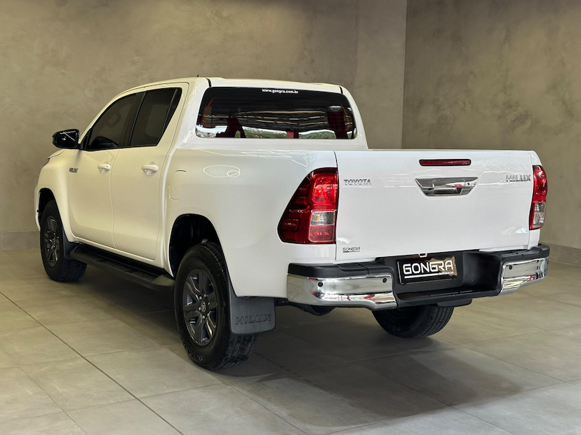 Foto do veículo TOYOTA HILUX  2.8 SR 4X4 CD 16V DIESEL 4P AUT 2022 51.812 KM 205.900,00