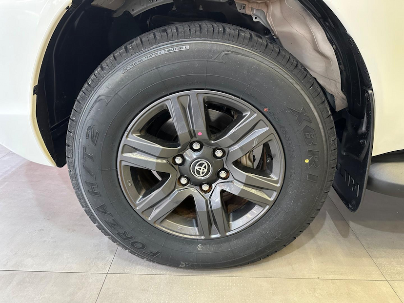 Foto do veículo TOYOTA HILUX  2.8 SR 4X4 CD 16V DIESEL 4P AUT 2022 51.812 KM 205.900,00