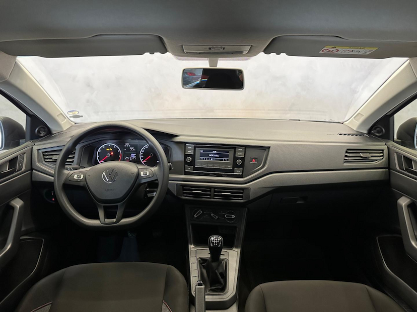 Foto do veículo VOLKSWAGEN POLO  TRACK MA 2024 15.325 KM 77.900,00
