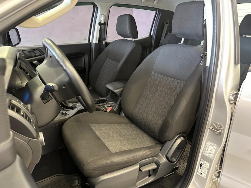 Foto do veículo FORD RANGER  2.2 XLS 4X4 CD 16V DIESEL 4P AUT 2023 57.982 KM 182.900,00