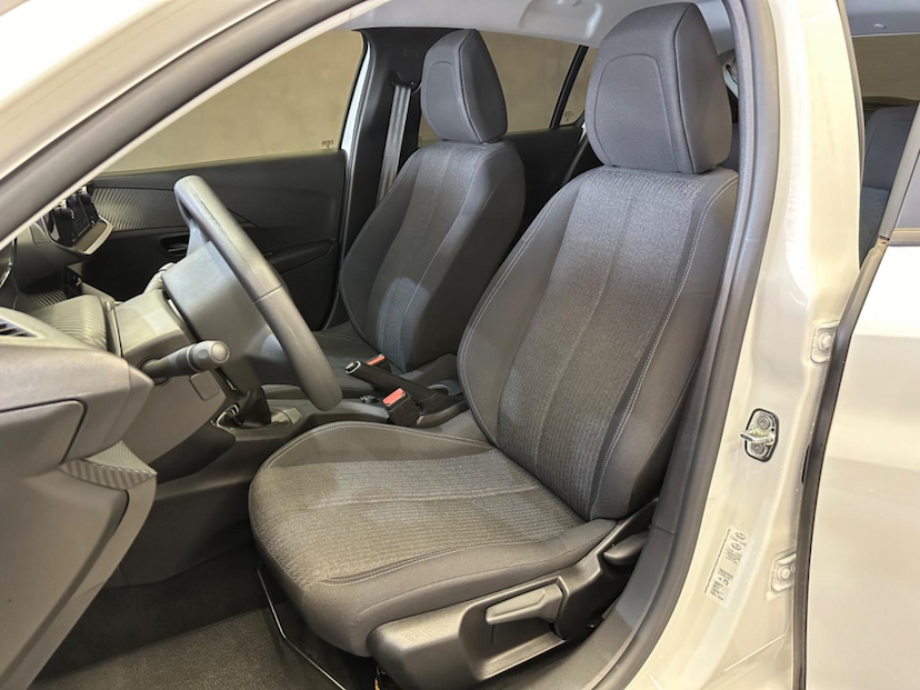 Foto do veículo PEUGEOT 208  LIKE MT 2024 7.626 KM 72.900,00