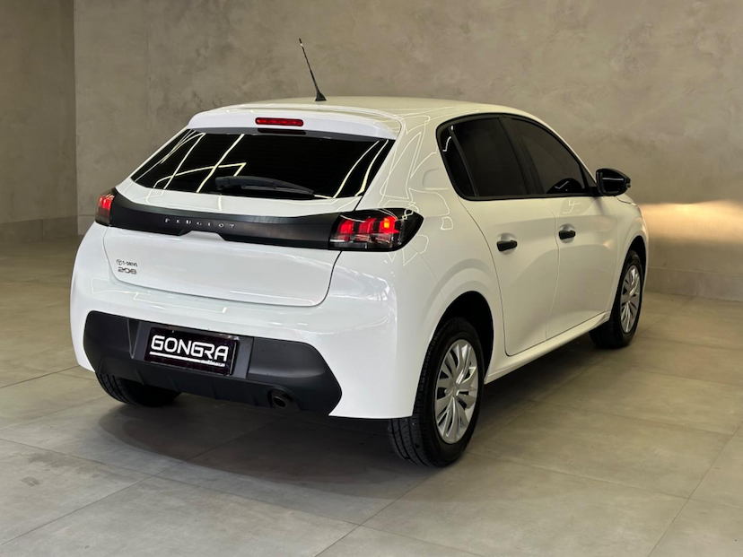 Foto do veículo PEUGEOT 208  LIKE MT 2024 7.626 KM 72.900,00