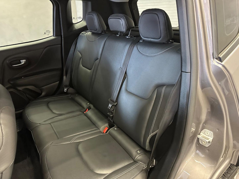 Foto do veículo JEEP RENEGADE  LNGTD AT 2021 36.545 KM 94.900,00