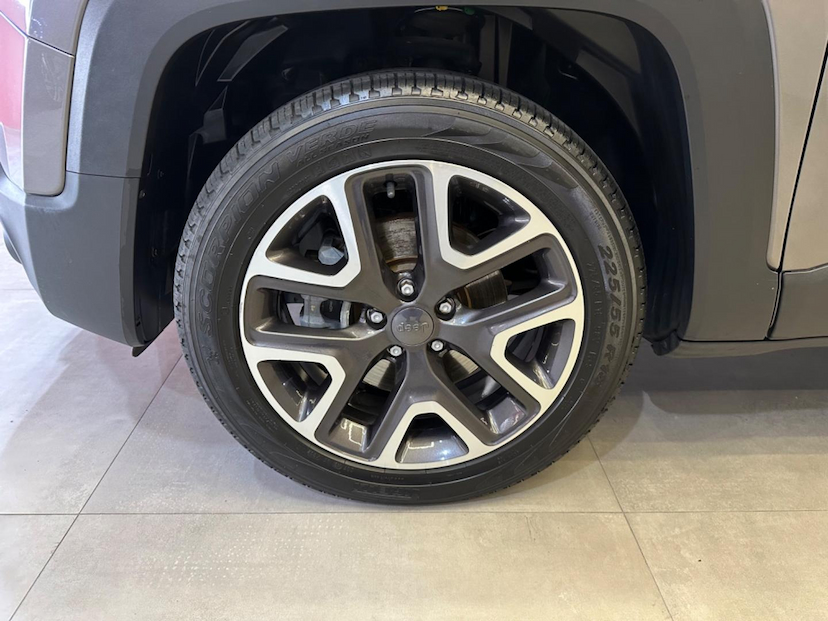 Foto do veículo JEEP RENEGADE  LNGTD AT 2021 36.545 KM 94.900,00