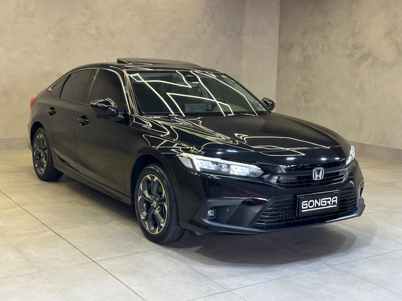 Foto do veículo HONDA CIVIC  SED.TOURING 2.0 16V AUT. (HÍBRIDO) 2023 21.150 KM 209.900,00