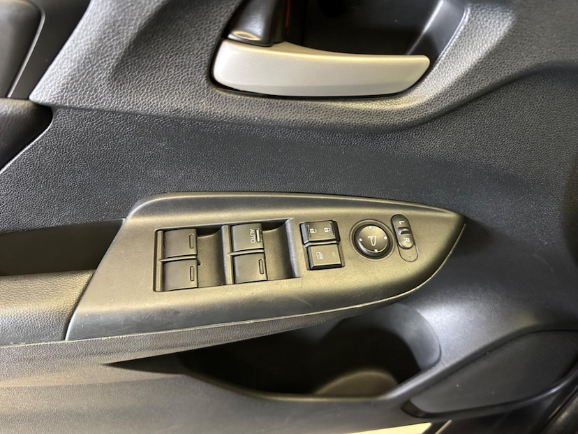 Foto do veículo HONDA FIT  1.5 EX 16V GASOLINA 4P AUTOMATICO 2015 76.500 KM 68.900,00