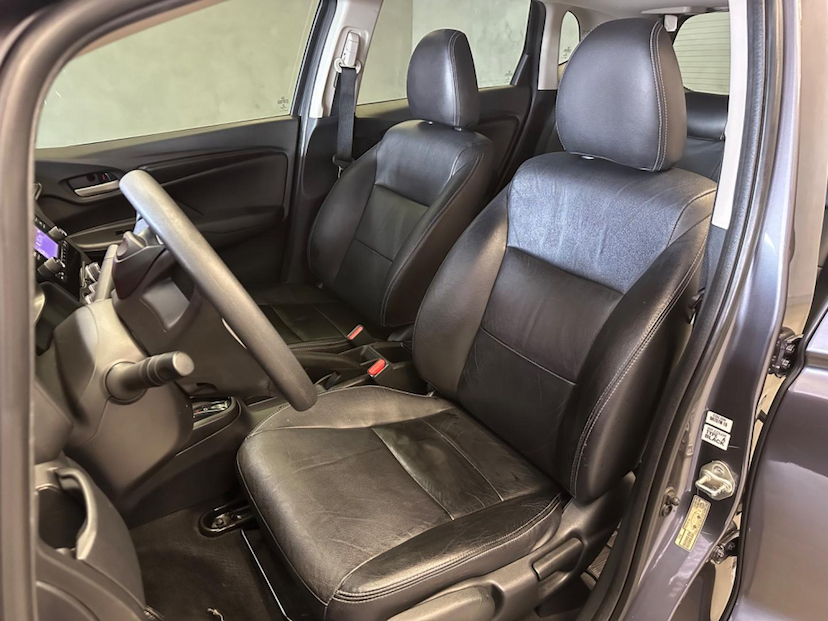 Foto do veículo HONDA FIT  1.5 EX 16V GASOLINA 4P AUTOMATICO 2015 76.500 KM 68.900,00