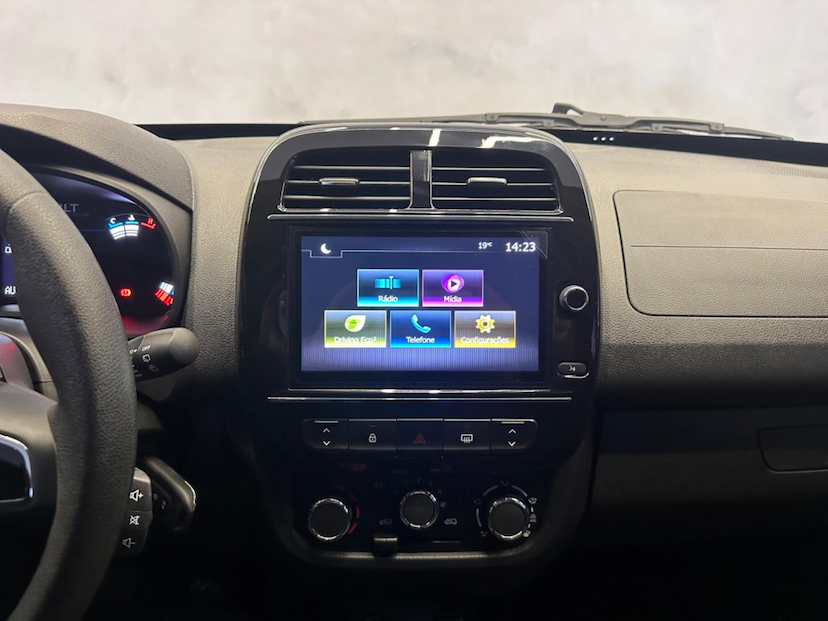 Foto do veículo RENAULT KWID  1.0 12V SCE FLEX INTENSE MANUAL 2024 3.900 KM 65.900,00