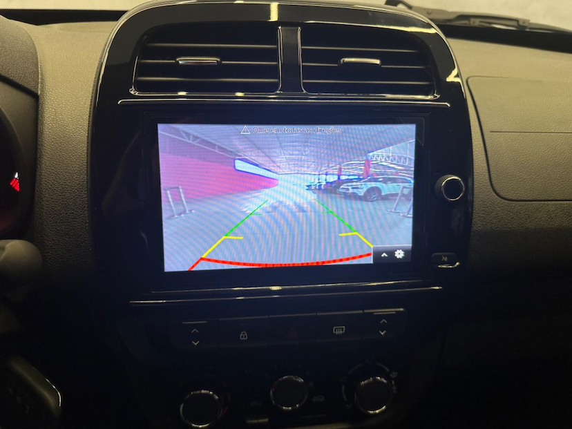 Foto do veículo RENAULT KWID  1.0 12V SCE FLEX INTENSE MANUAL 2024 3.900 KM 65.900,00
