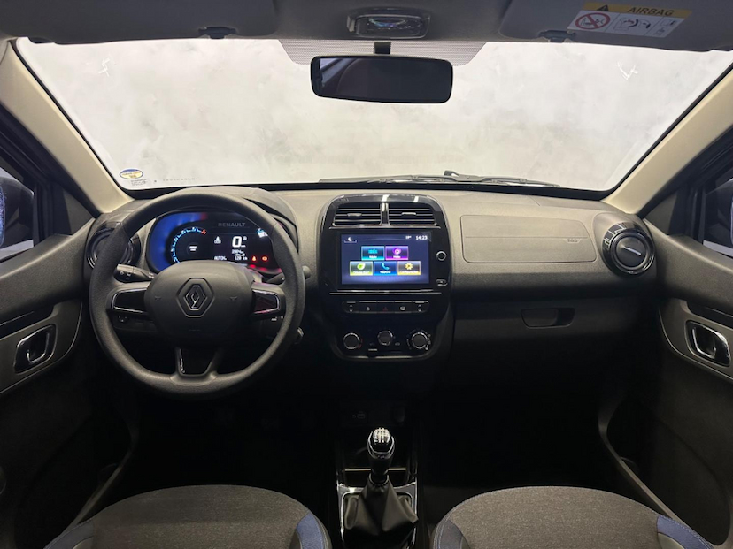 Foto do veículo RENAULT KWID  1.0 12V SCE FLEX INTENSE MANUAL 2024 3.900 KM 65.900,00
