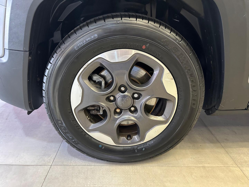 Foto do veículo JEEP RENEGADE  1.8 16V FLEX 4P 2019 66.793 KM 78.900,00