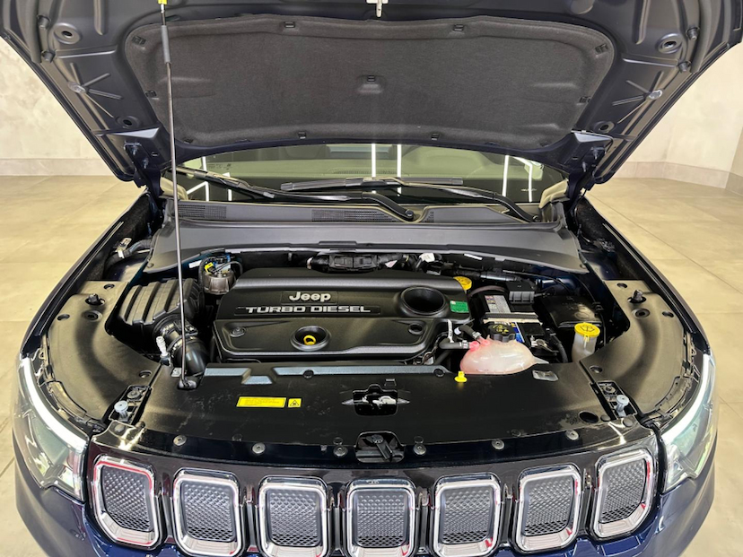 Foto do veículo JEEP COMPASS  LIMITED TD 2022 24.808 KM 165.900,00