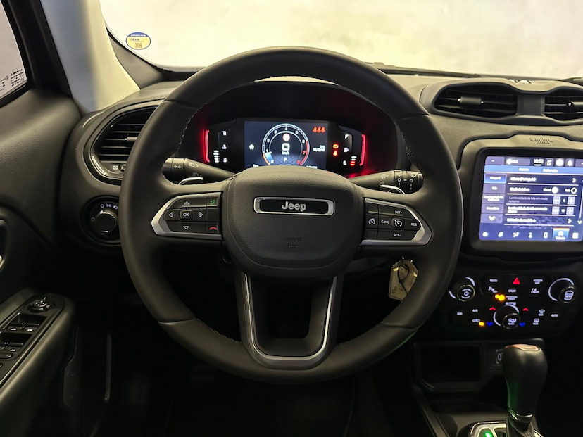 Foto do veículo JEEP RENEGADE  LONGITUDE T270 1.3 TB 4X2 FLEX AUT 2024 25.645 KM 119.900,00