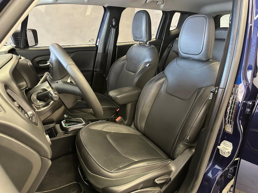 Foto do veículo JEEP RENEGADE  LONGITUDE T270 1.3 TB 4X2 FLEX AUT 2024 25.645 KM 119.900,00