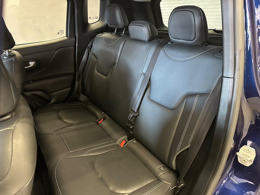 Foto do veículo JEEP RENEGADE  LONGITUDE T270 1.3 TB 4X2 FLEX AUT 2024 25.645 KM 119.900,00