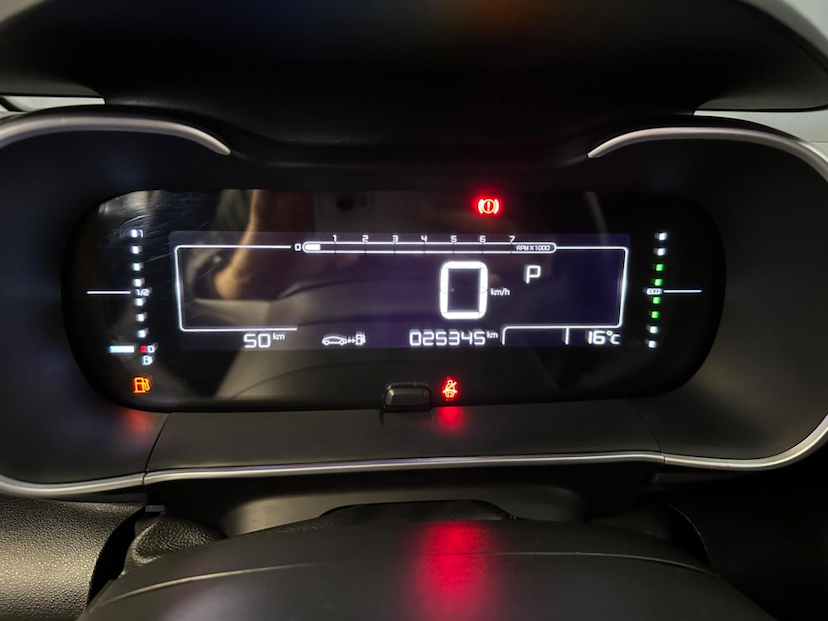 Foto do veículo CITROËN C4 CACTUS  FEEL A 2021 25.344 KM 79.900,00