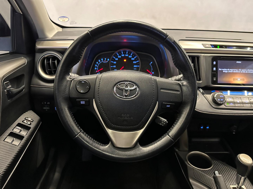 Foto do veículo TOYOTA RAV4 RAV-4 4X4 2.0 16V 4P 2015 84.675 KM 102.900,00