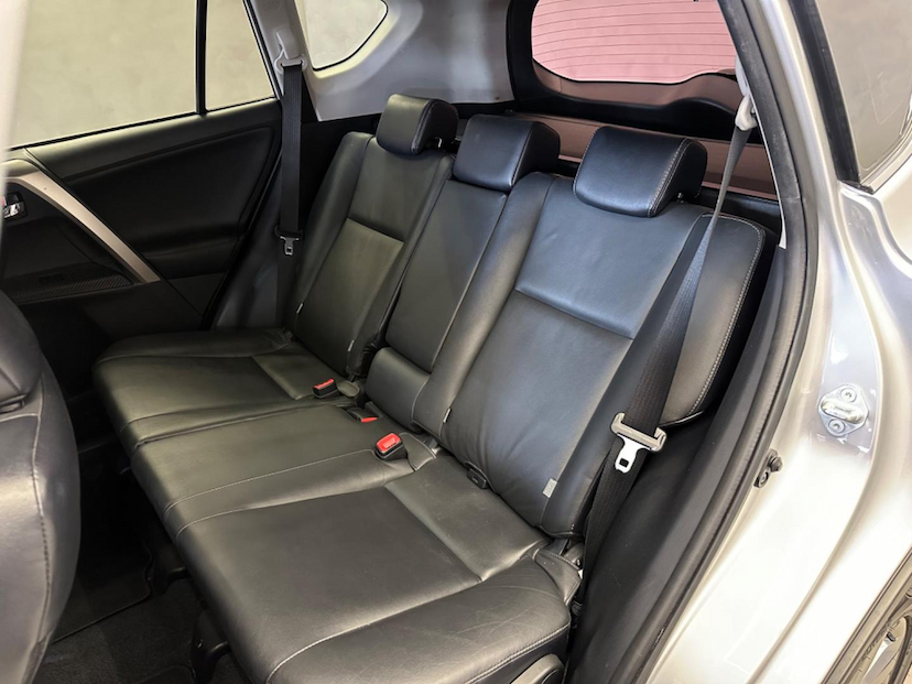 Foto do veículo TOYOTA RAV4 RAV-4 4X4 2.0 16V 4P 2015 84.675 KM 102.900,00