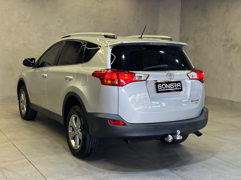 Foto do veículo TOYOTA RAV4 RAV-4 4X4 2.0 16V 4P 2015 84.675 KM 102.900,00