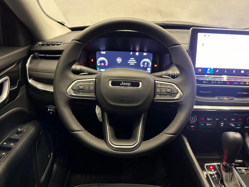Foto do veículo JEEP COMPASS  LIMITED T270 1.3 TB 4X2 FLEX AUT 2023 6.500 KM 172.900,00