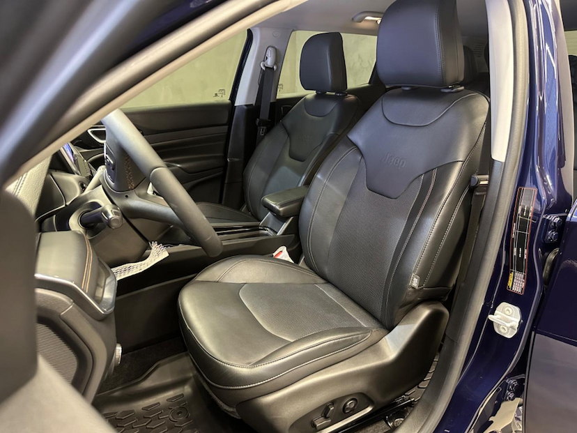 Foto do veículo JEEP COMPASS  LIMITED T270 1.3 TB 4X2 FLEX AUT 2023 6.500 KM 172.900,00