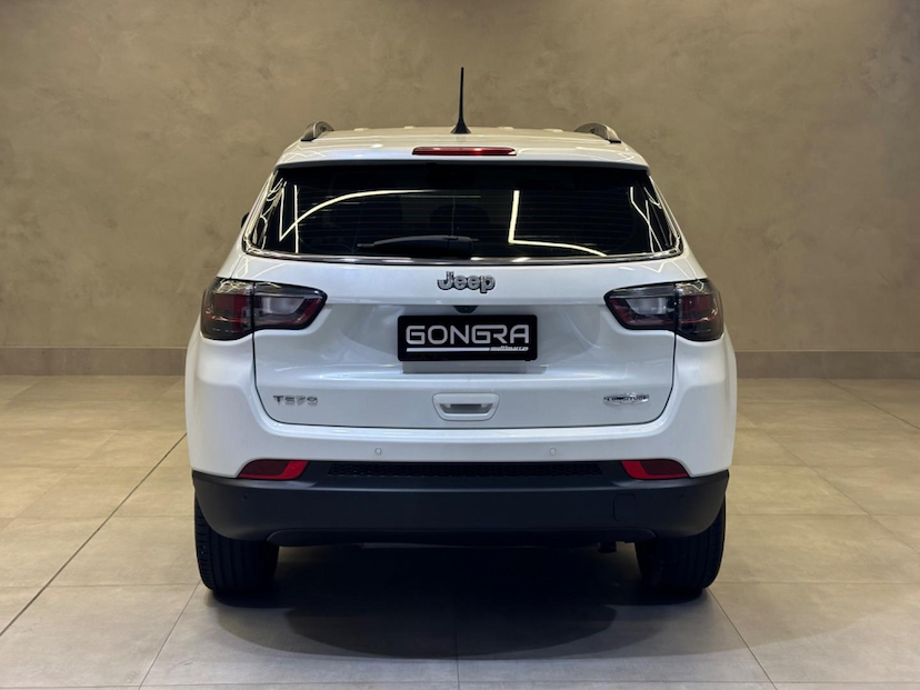 Foto do veículo JEEP COMPASS  LONG TF 2023 18.192 KM 144.900,00
