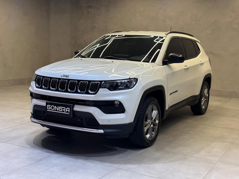 Foto do veículo JEEP COMPASS  LONG TF 2023 18.192 KM 144.900,00