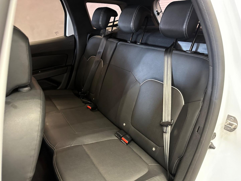 Foto do veículo RENAULT DUSTER  ICO16 CVT 2023 31.000 KM 103.900,00
