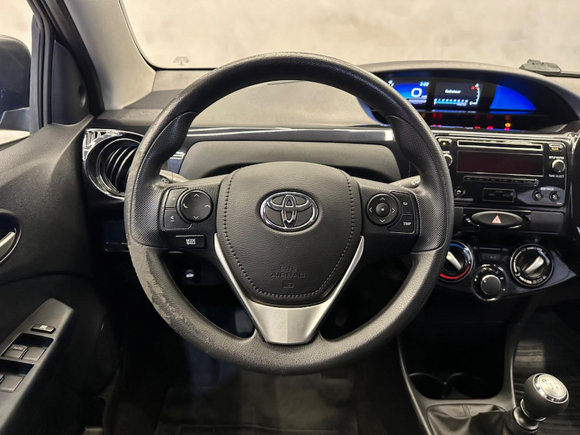 Foto do veículo TOYOTA ETIOS  SD X 1.5 VSC MT 2019 131.401 KM 59.900,00