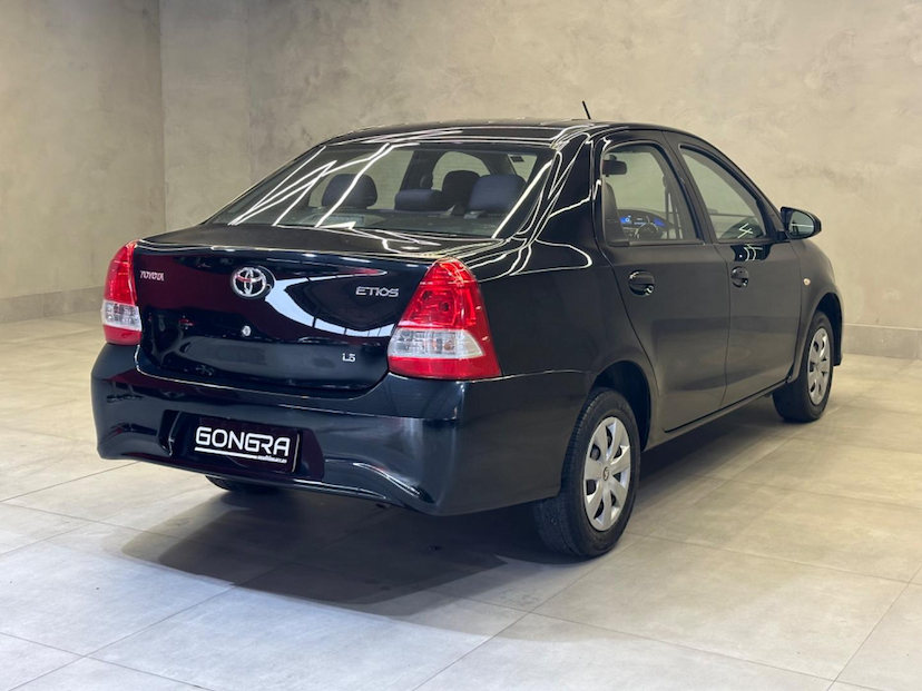 Foto do veículo TOYOTA ETIOS  SD X 1.5 VSC MT 2019 131.401 KM 59.900,00