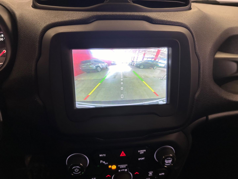 Foto do veículo JEEP RENEGADE  NIGHT EAGLE 1.8 4X2 FLEX AUT 2021 75.500 KM 84.900,00