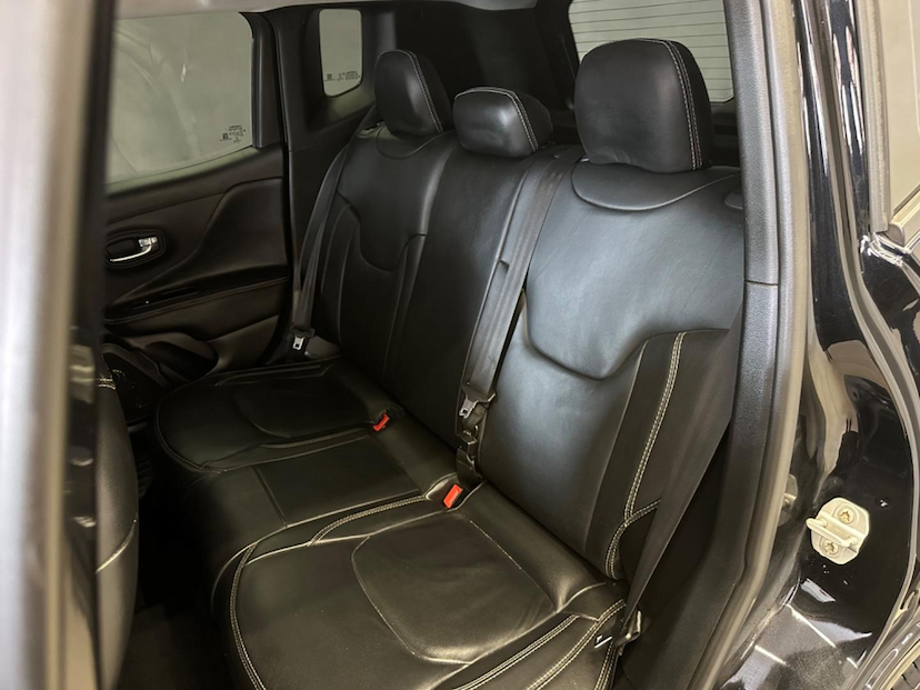 Foto do veículo JEEP RENEGADE  NIGHT EAGLE 1.8 4X2 FLEX AUT 2021 75.500 KM 84.900,00