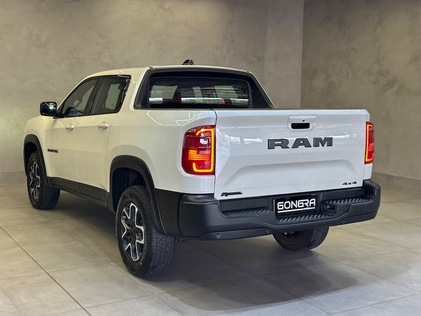 Foto do veículo RAM RAMPAGE  REBEL 2.0 TB CD 4X4 DIESEL AUT. 2024 24.938 KM 196.900,00